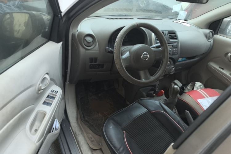 Used Nissan Sunny 2011 1.5XE Manual Comfort Edition Driver Seat