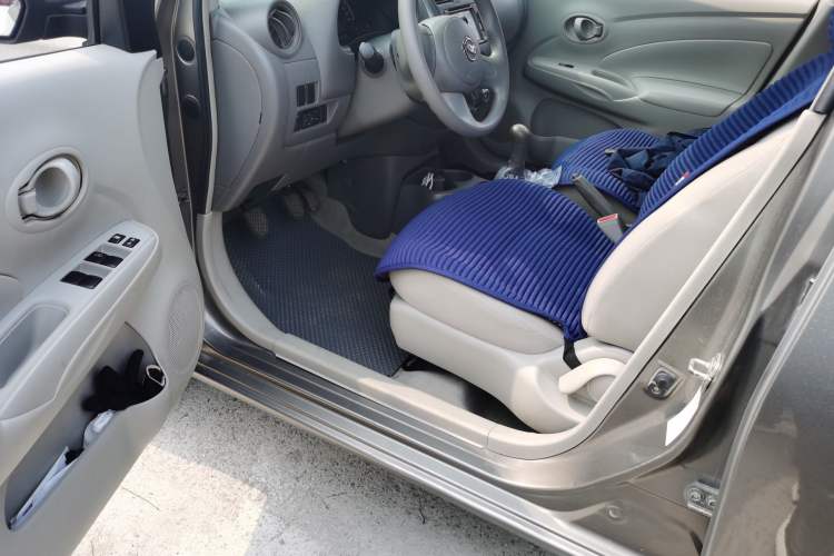 Used Nissan Sunny 2011 1.5XE Manual Comfort Edition Driver Seat