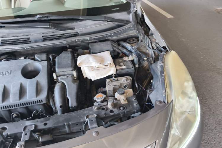 Used Nissan Sunny 2011 1.5XE CVT Comfort Edition Engine Bay Left