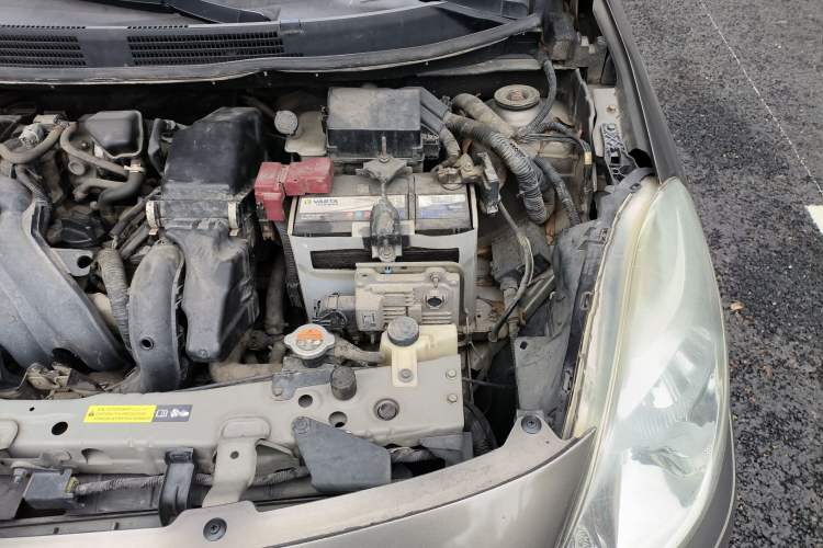 Used Nissan Sunny 2011 1.5XE CVT Comfort Edition Engine Bay Left