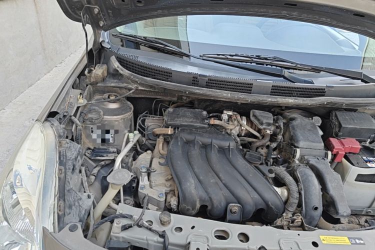 Used Nissan Sunny 2011 1.5XE Manual Comfort Edition Engine Bay Right