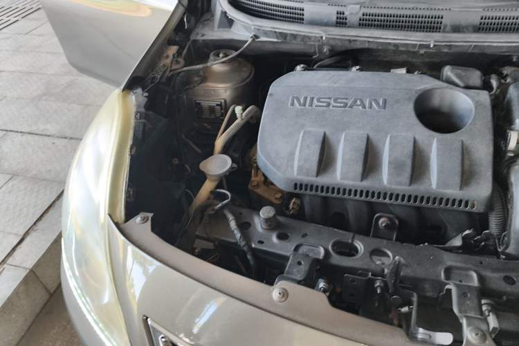 Used Nissan Sunny 2011 1.5XE CVT Comfort Edition Engine Bay Right