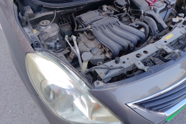 Used Nissan Sunny 2011 1.5XE Manual Comfort Edition Engine Bay Right