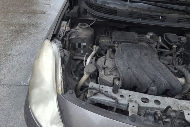 Used Nissan Sunny 2011 1.5XE Manual Comfort Edition Engine Bay Right