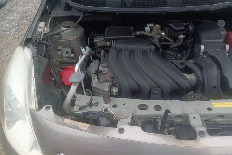 Used Nissan Sunny 2011 1.5XE Manual Comfort Edition Engine Bay Right