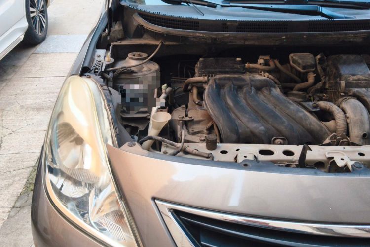 Used Nissan Sunny 2011 1.5XE Manual Comfort Edition Engine Bay Right