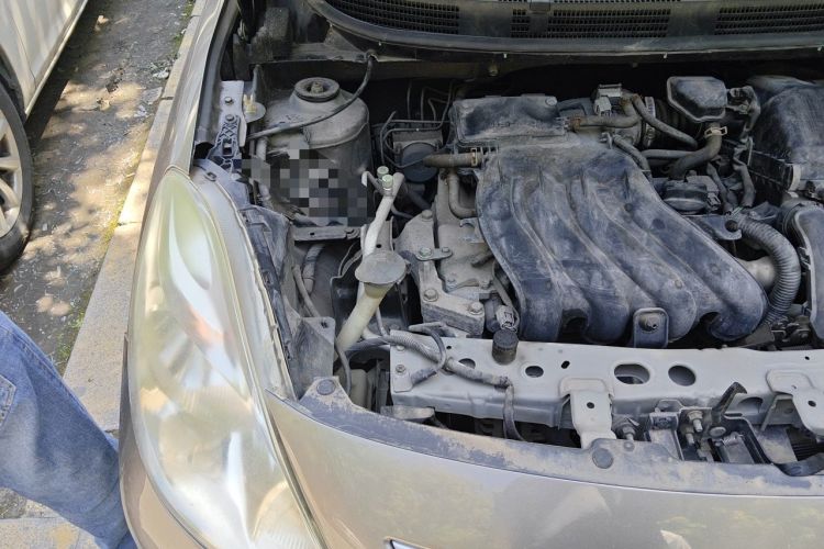 Used Nissan Sunny 2011 1.5XE Manual Comfort Edition Engine Bay Right