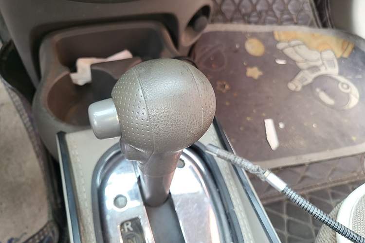 Used Nissan Sunny 2011 1.5XE CVT Comfort Edition Gear Lever
