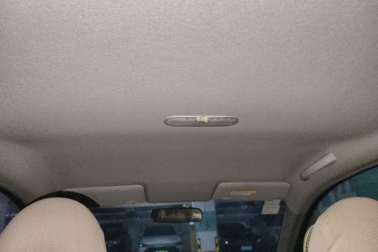 Used Nissan Sunny 2011 1.5XE Manual Comfort Edition Headliner