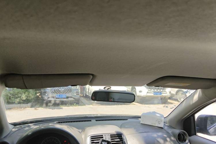 Used Nissan Sunny 2011 1.5XE Manual Comfort Edition Headliner