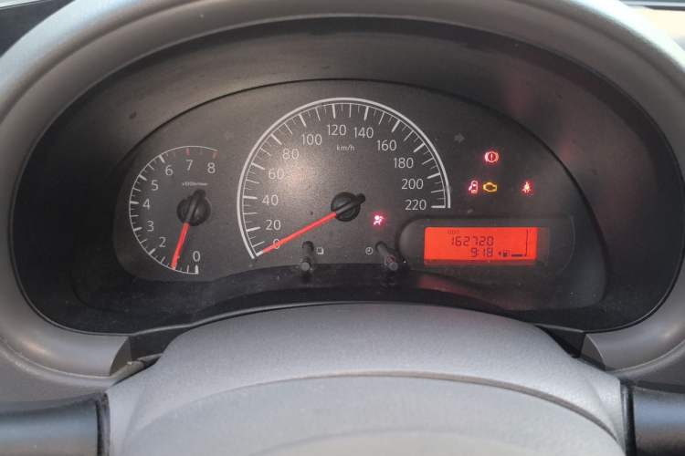 Used Nissan Sunny 2011 1.5XE Manual Comfort Edition Instrument Cluster