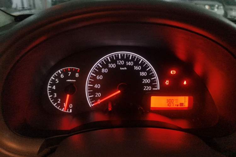 Used Nissan Sunny 2011 1.5XE Manual Comfort Edition Instrument Cluster