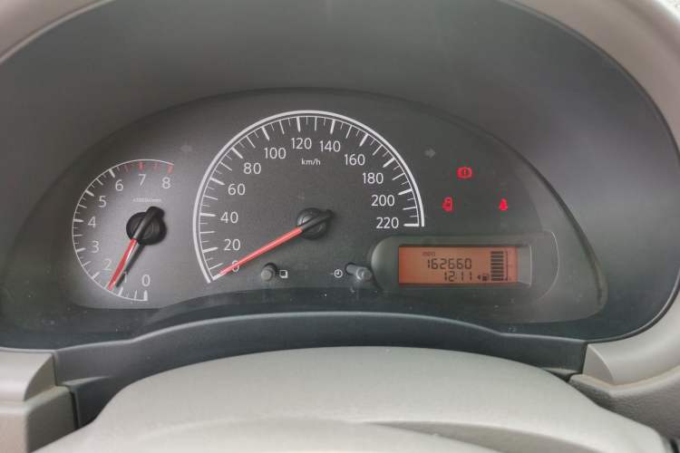 Used Nissan Sunny 2011 1.5XE Manual Comfort Edition Instrument Cluster