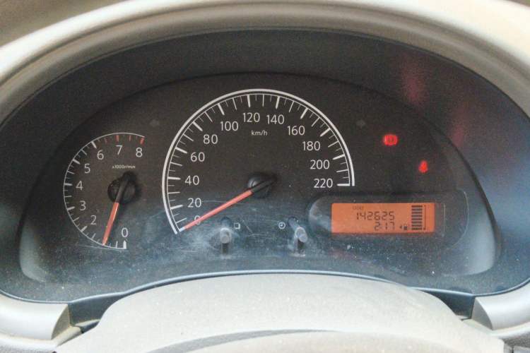 Used Nissan Sunny 2011 1.5XE Manual Comfort Edition Instrument Cluster