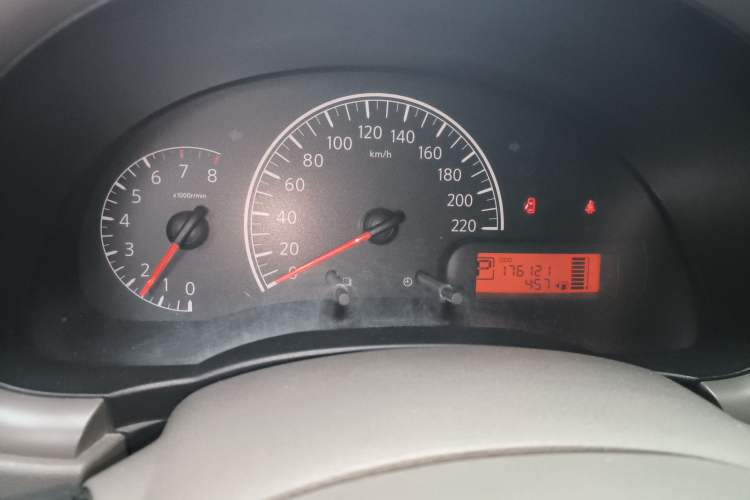 Used Nissan Sunny 2011 1.5XE CVT Comfort Edition Instrument Cluster