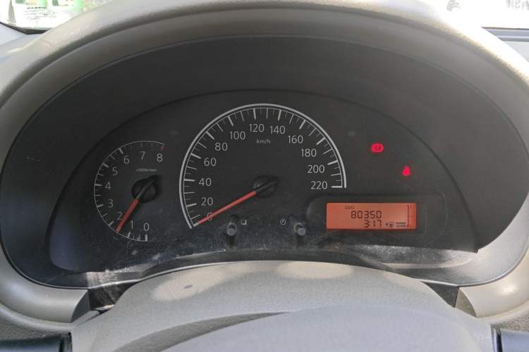 Used Nissan Sunny 2011 1.5XE Manual Comfort Edition Instrument Cluster