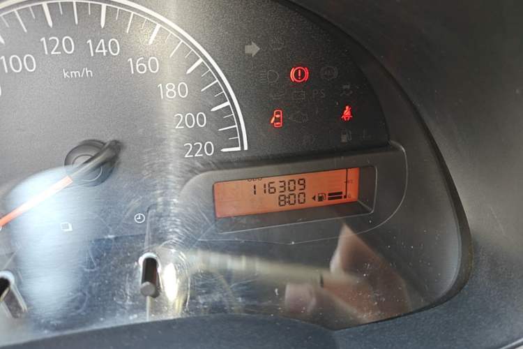 Used Nissan Sunny 2011 1.5XE Manual Comfort Edition Odometer Close Up