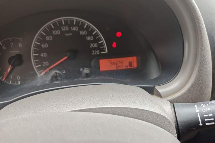 Used Nissan Sunny 2011 1.5XE Manual Comfort Edition Odometer Close Up