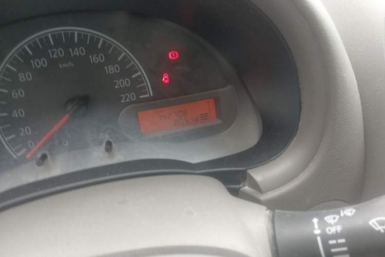 Used Nissan Sunny 2011 1.5XE Manual Comfort Edition Odometer Close Up