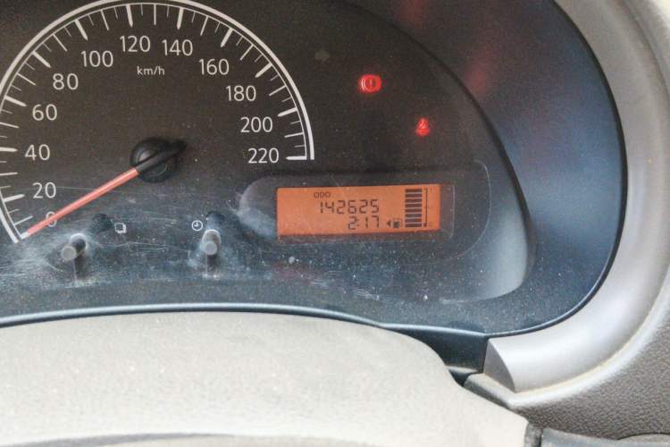 Used Nissan Sunny 2011 1.5XE Manual Comfort Edition Odometer Close Up