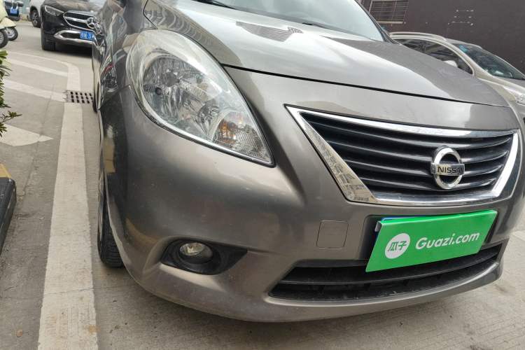 Used Nissan Sunny 2011 1.5XE CVT Comfort Edition Right Front Headlight
