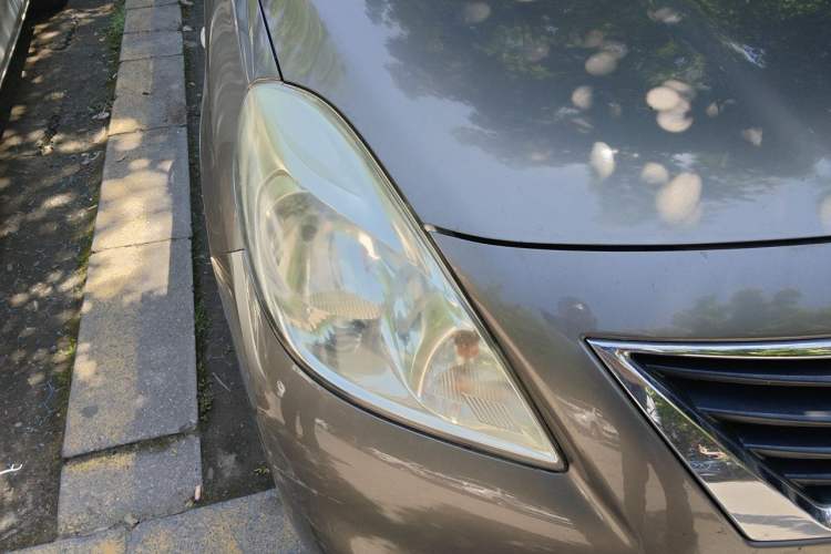 Used Nissan Sunny 2011 1.5XE Manual Comfort Edition Right Front Headlight