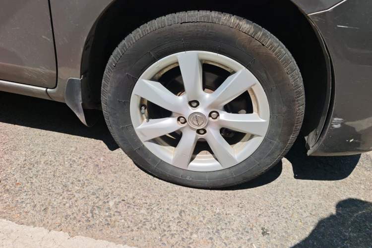 Used Nissan Sunny 2011 1.5XL CVT Luxury Edition Right Front Wheel Hub