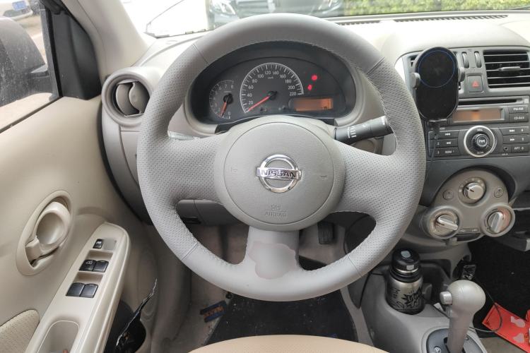 Used Nissan Sunny 2011 1.5XE CVT Comfort Edition Steering Wheel