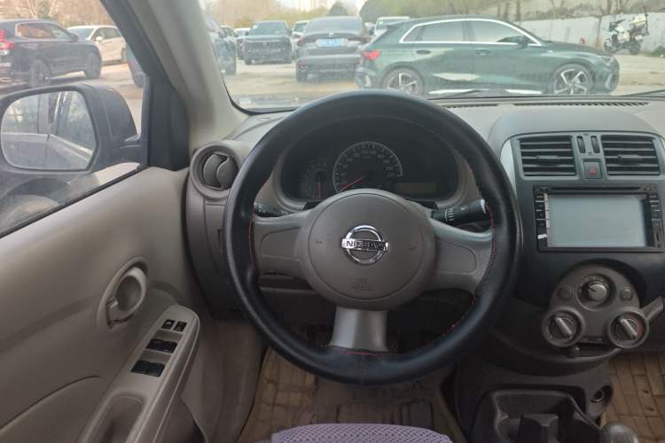 Used Nissan Sunny 2011 1.5XE Manual Comfort Edition Steering Wheel