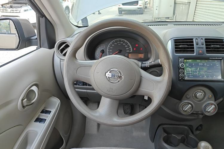 Used Nissan Sunny 2011 1.5XE Manual Comfort Edition Steering Wheel