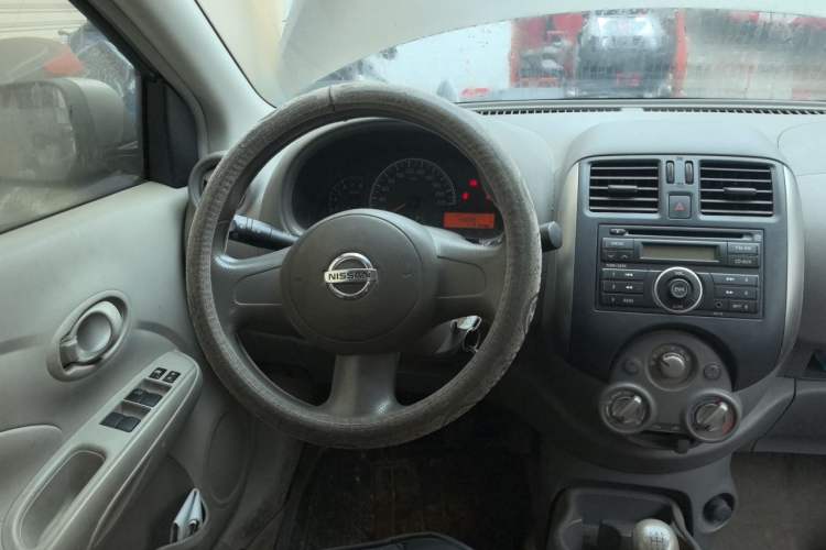 Used Nissan Sunny 2011 1.5XE Manual Comfort Edition Steering Wheel