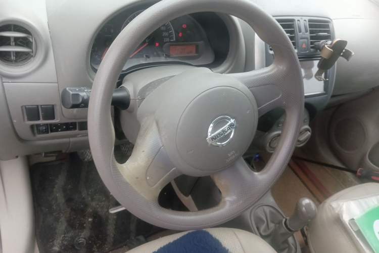 Used Nissan Sunny 2011 1.5XE Manual Comfort Edition Steering Wheel