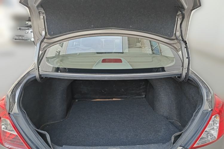 Used Nissan Sunny 2011 1.5XE Manual Comfort Edition Trunk