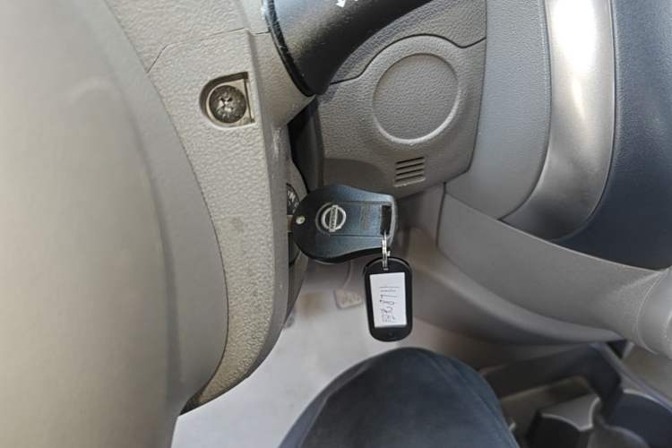 Used Nissan Sunny 2011 1.5XE Manual Comfort Edition Vehicle Key