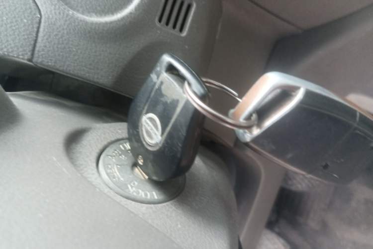 Used Nissan Sunny 2011 1.5XE Manual Comfort Edition Vehicle Key