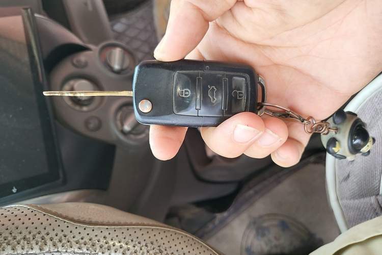 Used Nissan Sunny 2011 1.5XE CVT Comfort Edition Vehicle Key
