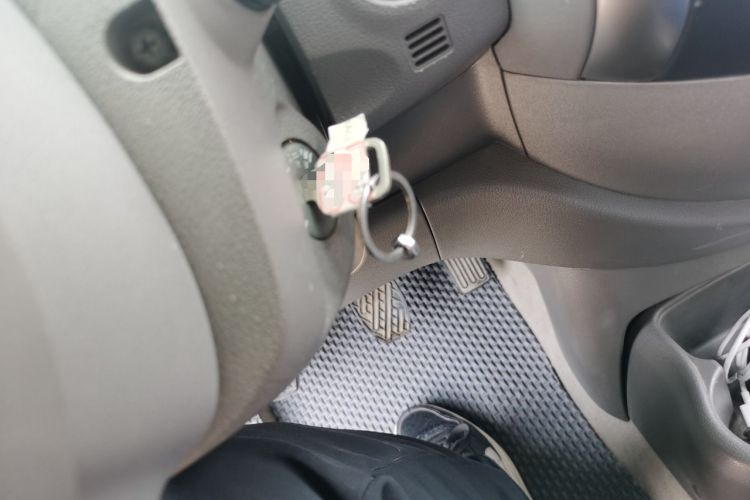 Used Nissan Sunny 2011 1.5XE Manual Comfort Edition Vehicle Key
