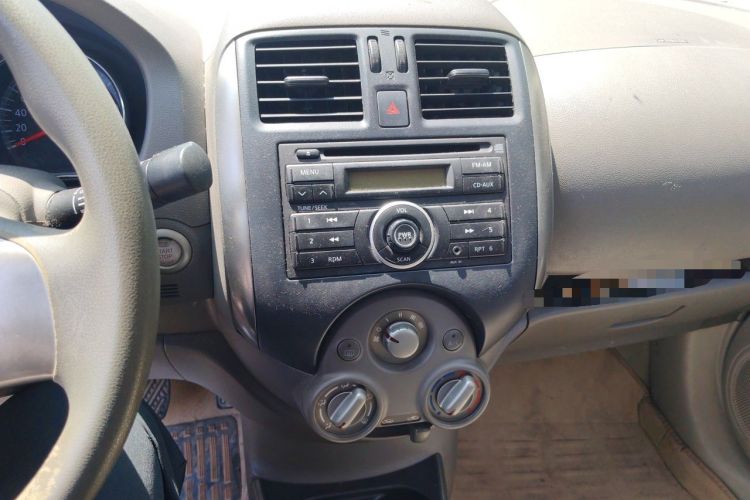 Used Nissan Sunny 2011 1.5XL CVT Luxury Edition Audio And AC Panel