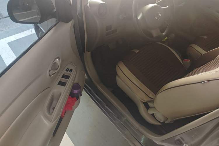 Used Nissan Sunny 2011 1.5XE CVT Comfort Edition Driver Seat