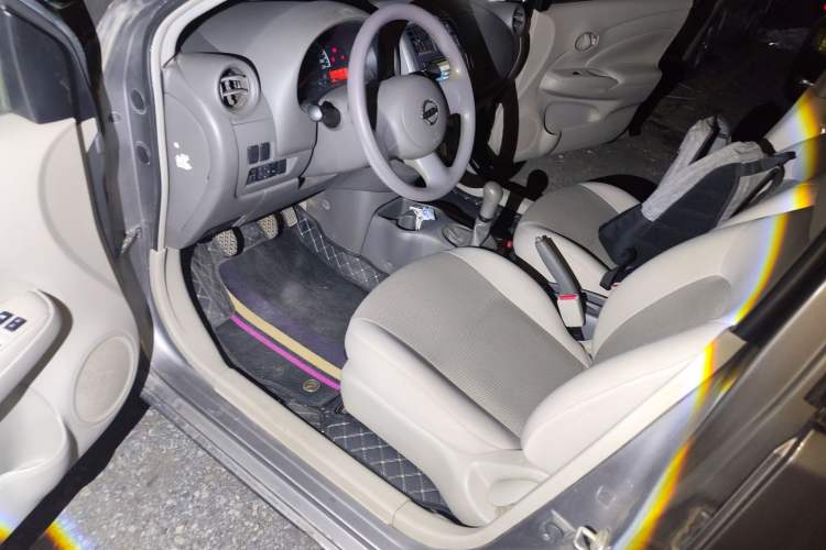 Used Nissan Sunny 2011 1.5XE Manual Comfort Edition Driver Seat