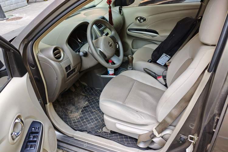Used Nissan Sunny 2011 1.5XL Manual Deluxe Edition Driver Seat