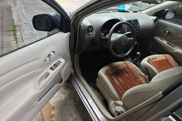 Used Nissan Sunny 2011 1.5XE Manual Comfort Edition Driver Seat