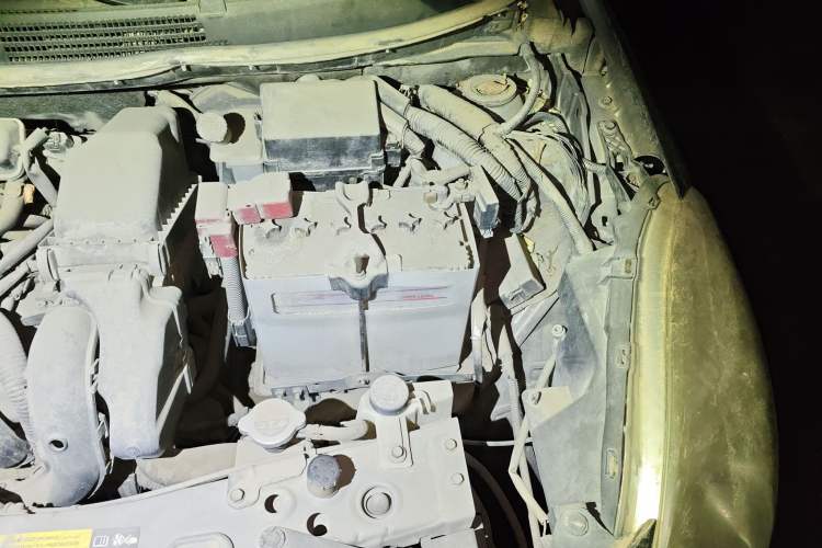 Used Nissan Sunny 2011 1.5XE Manual Comfort Edition Engine Bay Left