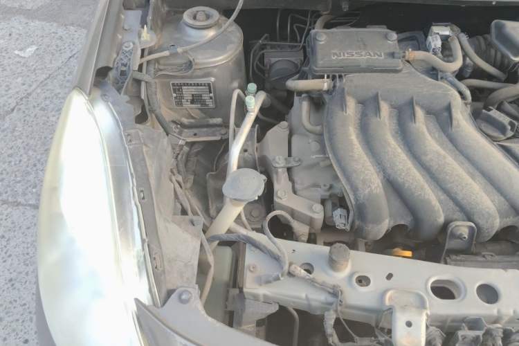 Used Nissan Sunny 2011 1.5XE Manual Comfort Edition Engine Bay Right