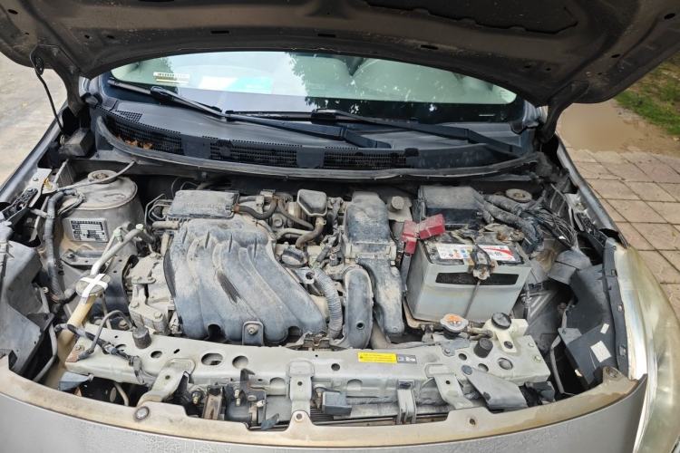 Used Nissan Sunny 2011 1.5XE Manual Comfort Edition Engine Bay