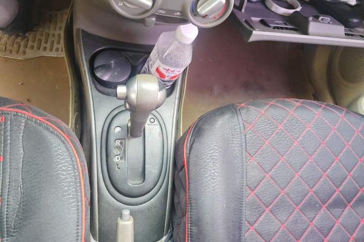 Used Nissan Sunny 2011 1.5XL CVT Luxury Edition Gear Lever