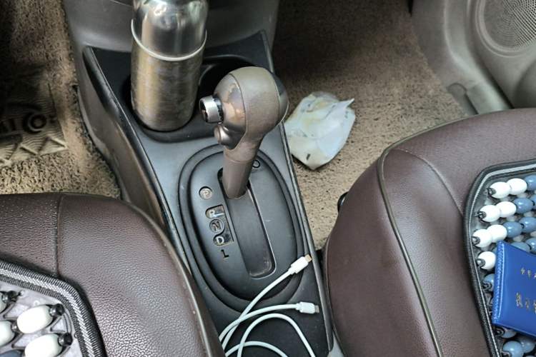 Used Nissan Sunny 2011 1.5XL CVT Luxury Edition Gear Lever