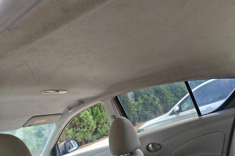 Used Nissan Sunny 2011 1.5XE Manual Comfort Edition Headliner