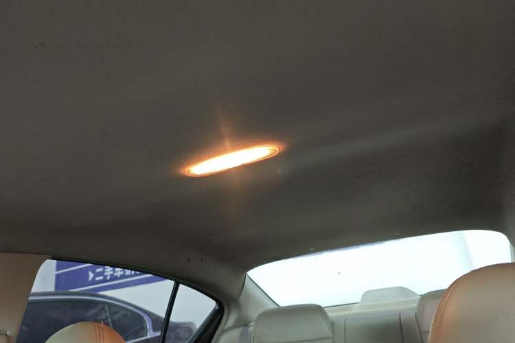 Used Nissan Sunny 2011 1.5XE CVT Comfort Edition Headliner
