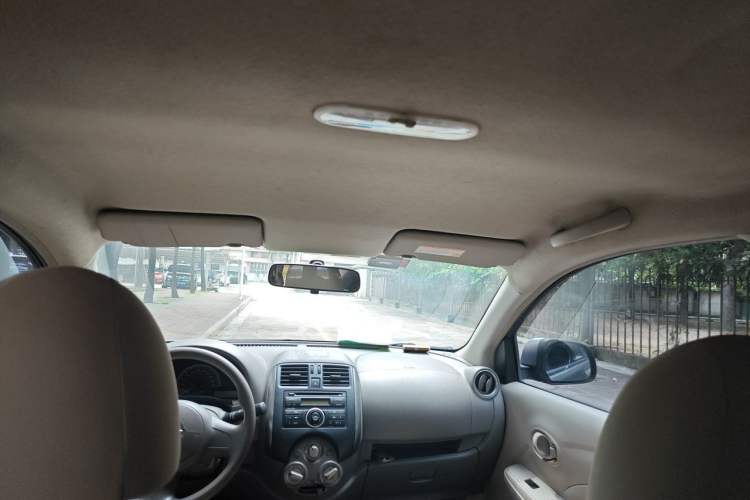 Used Nissan Sunny 2011 1.5XE Manual Comfort Edition Headliner